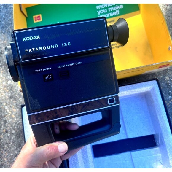 Vintage Kodak Ektasound 130 Movie Camera Outfit w/ Microphone & Box – Super 8 - Picture 4 of 7